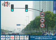 Lengan Tunggal Outdoor Galvanized Traffic Light Posting Hemat Energi