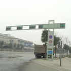 Jalan Penyeberangan Hot Dip Galvanized Traffic Light Pole dengan Traffic Sign